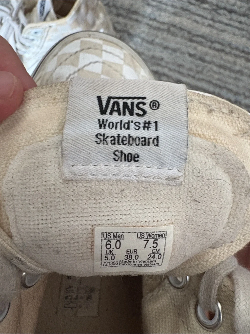 Vans sneakers lace